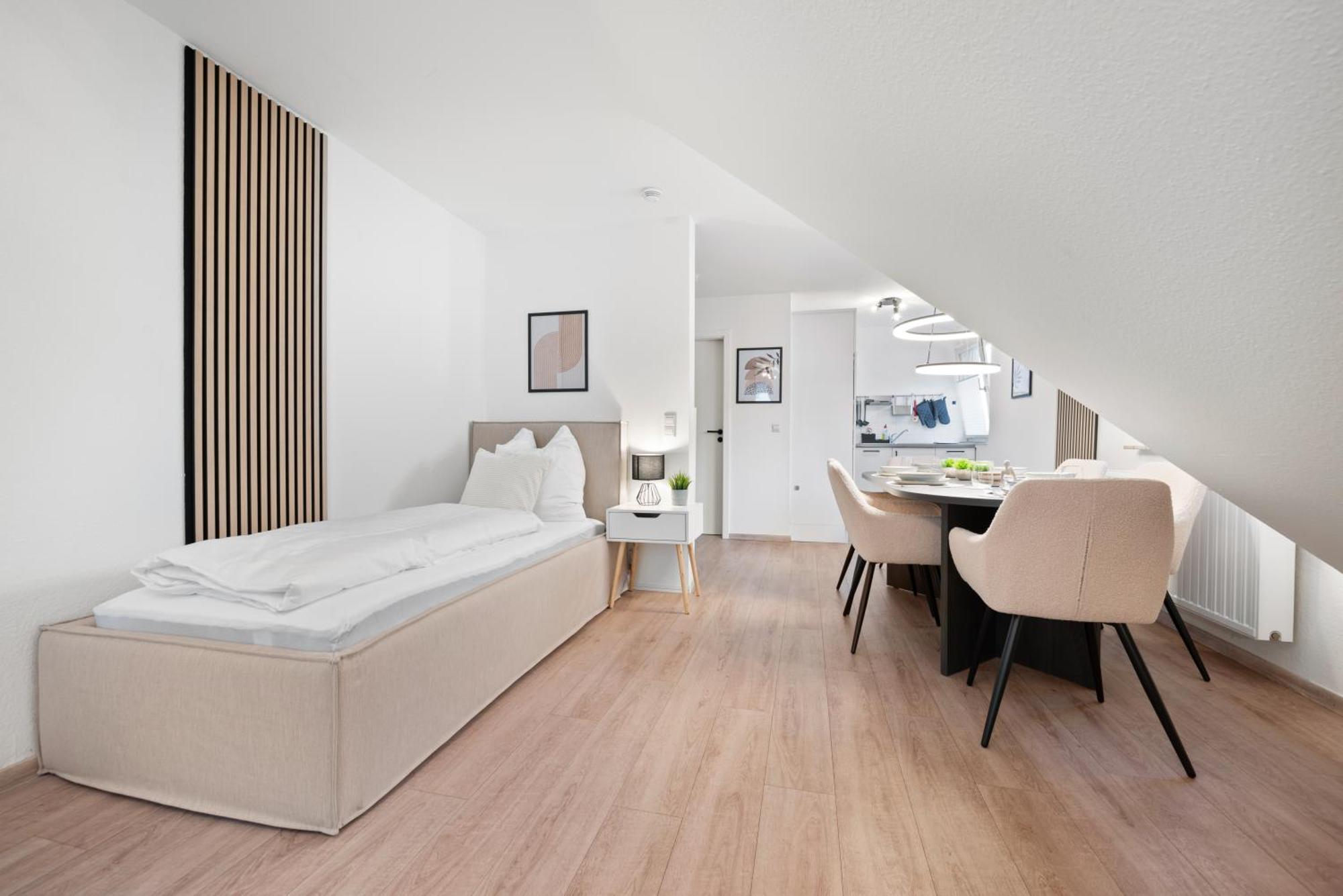 Malu Rooms - Im Stadtzentrum, Smarttv, Netflix, 24H Checkin Ludwigsburg Buitenkant foto